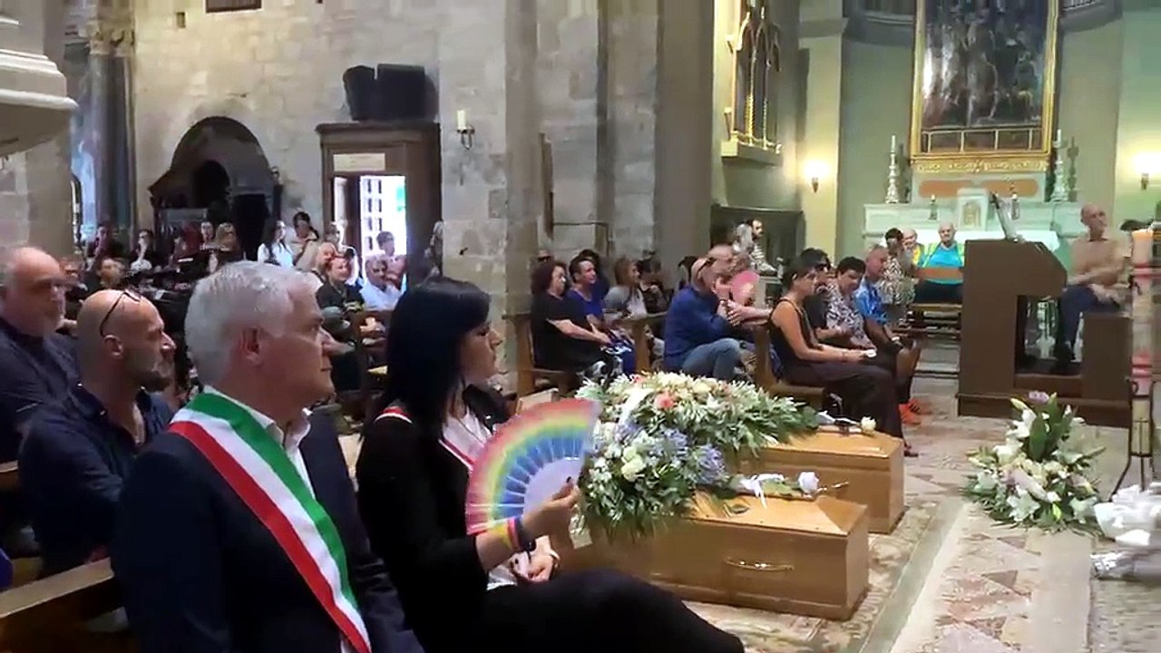 Omicidio di Camaiore, l'ultimo saluto a Mirko e Kety