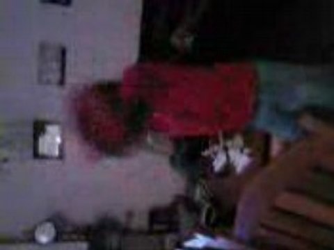 VIRGIL 10 ANS TEKTONIK CHASSE LES MOUCHES