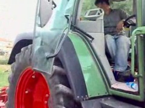 FENDT 412 Vario Olduğu Yerde 53 KM yapıyor..