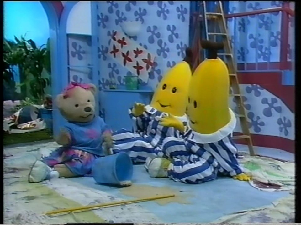 Bananas in Pyjamas - Decorating
