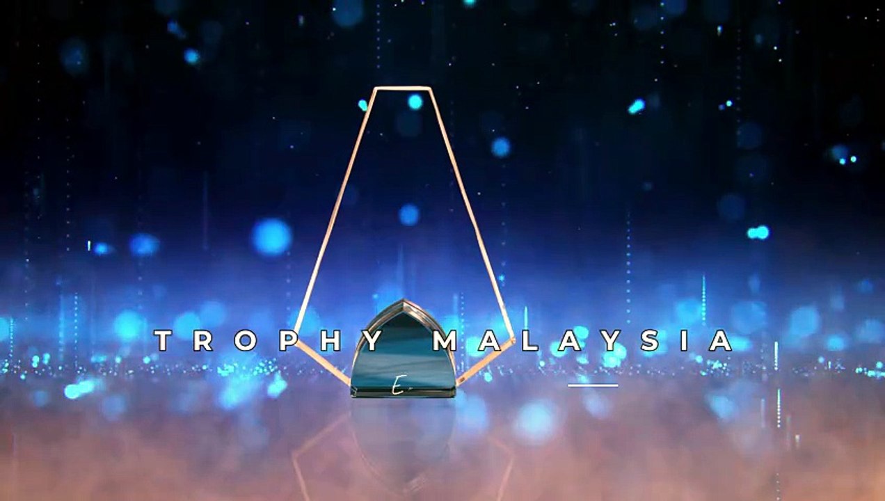 Blue Crystal Plaques at Trophy-World Malaysia | Custom Trophies & Plaques Supplier