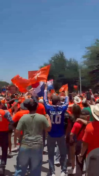 Una fiesta de la afición neerlandesa en Monterrey