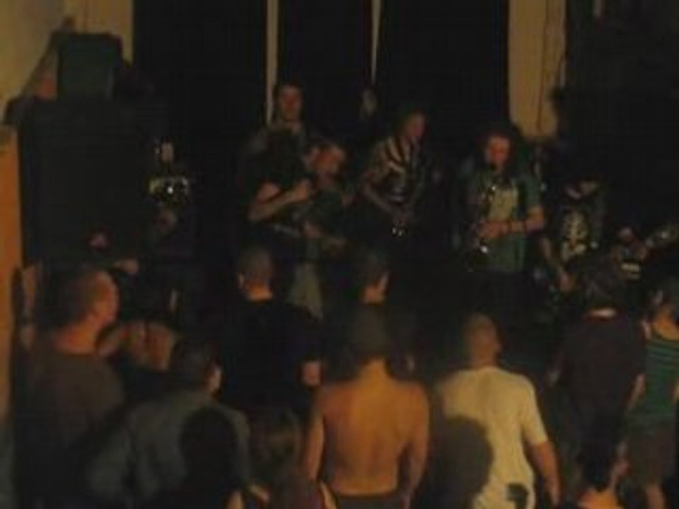 Off beat heroes