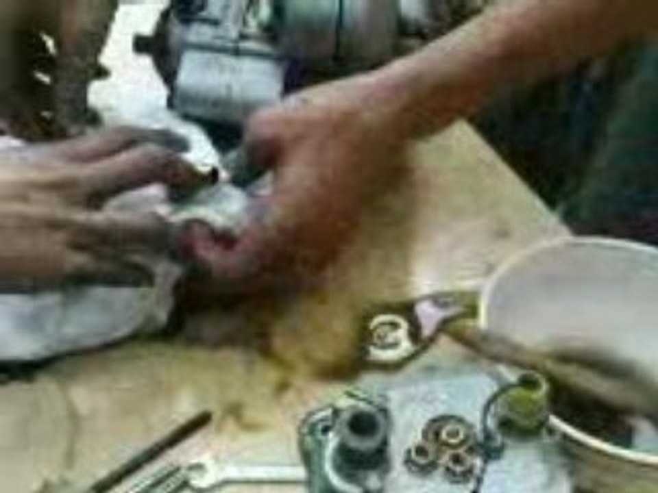 Démontage Derbi Nicolas mdr :)