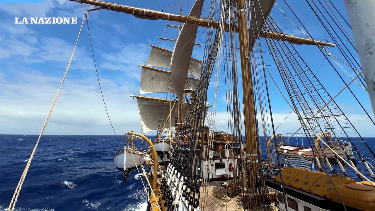 In viaggio con l'Amerigo Vespucci, orgoglio italiano