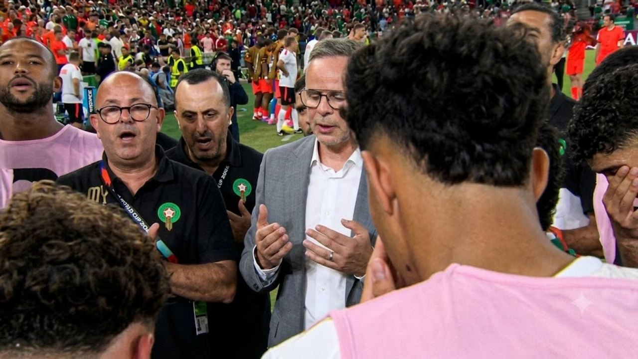 Faslı futbolcular, penaltılar öncesinde sahada dua etti; Dünya Kupası'nda son 16'ya yükseldi