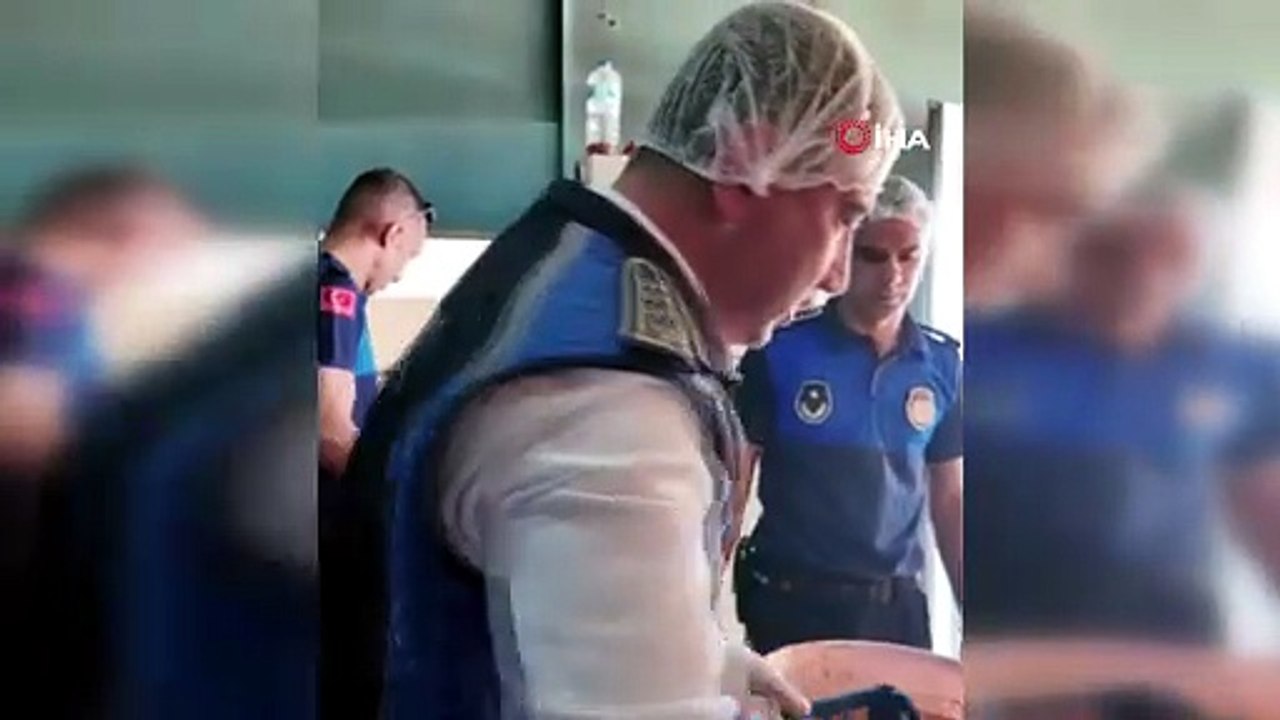 Çöplük bile daha temiz! Fırında mide bulandıran manzara: Böcekler, imzaritler; inanılır gibi değil!