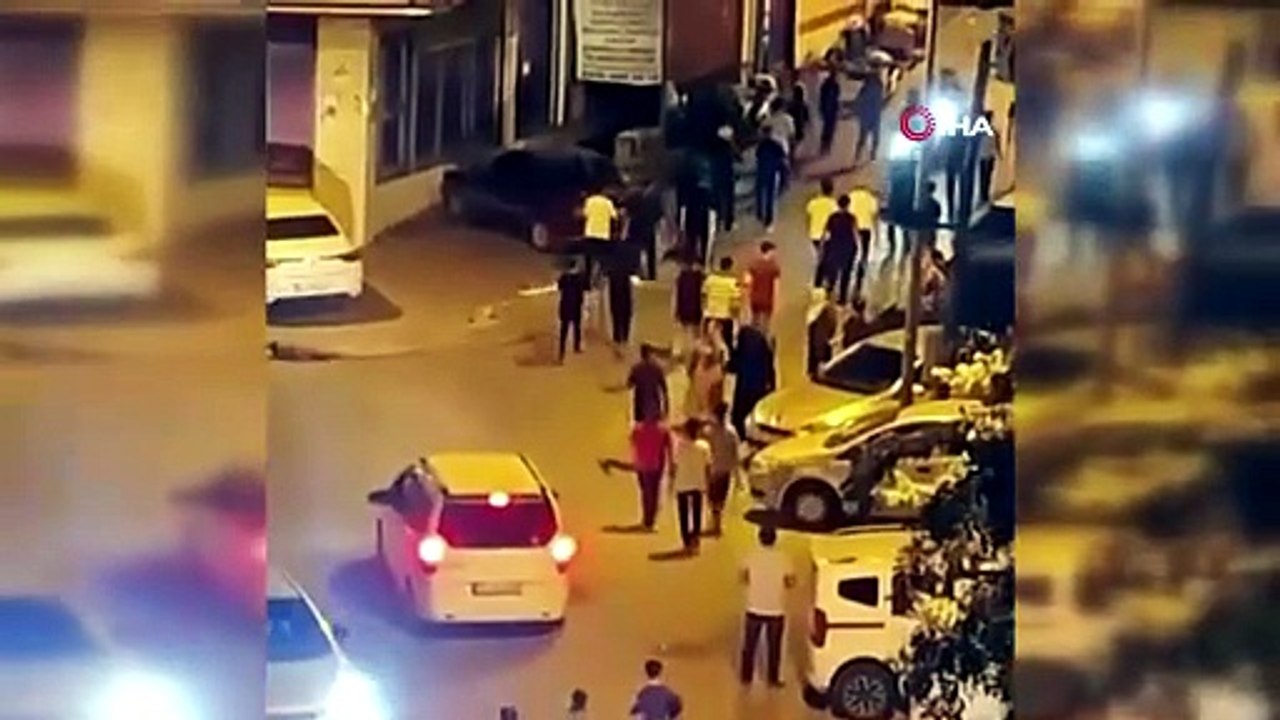 İstanbul'un Esencılısı yine karıştı: Onlarca kişi sokağı savaş yerine çevirdi