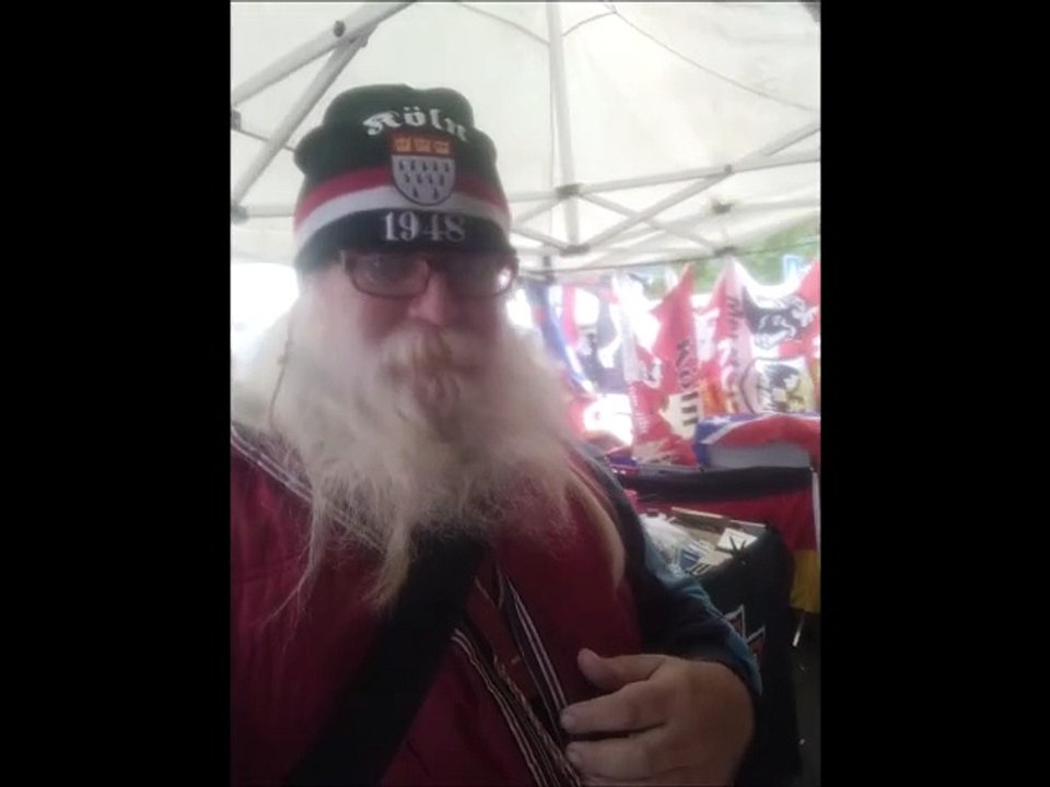 england-world-cup-2026-ikea-flohmarkt-fahnenstand-3lions-musik-skinner