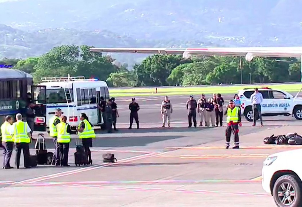 Grupo de extranjeros es deportado a Costa Rica...