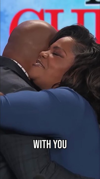 Mo'Nique Has Steve Harvey Laughing on Celebrity Family Feud