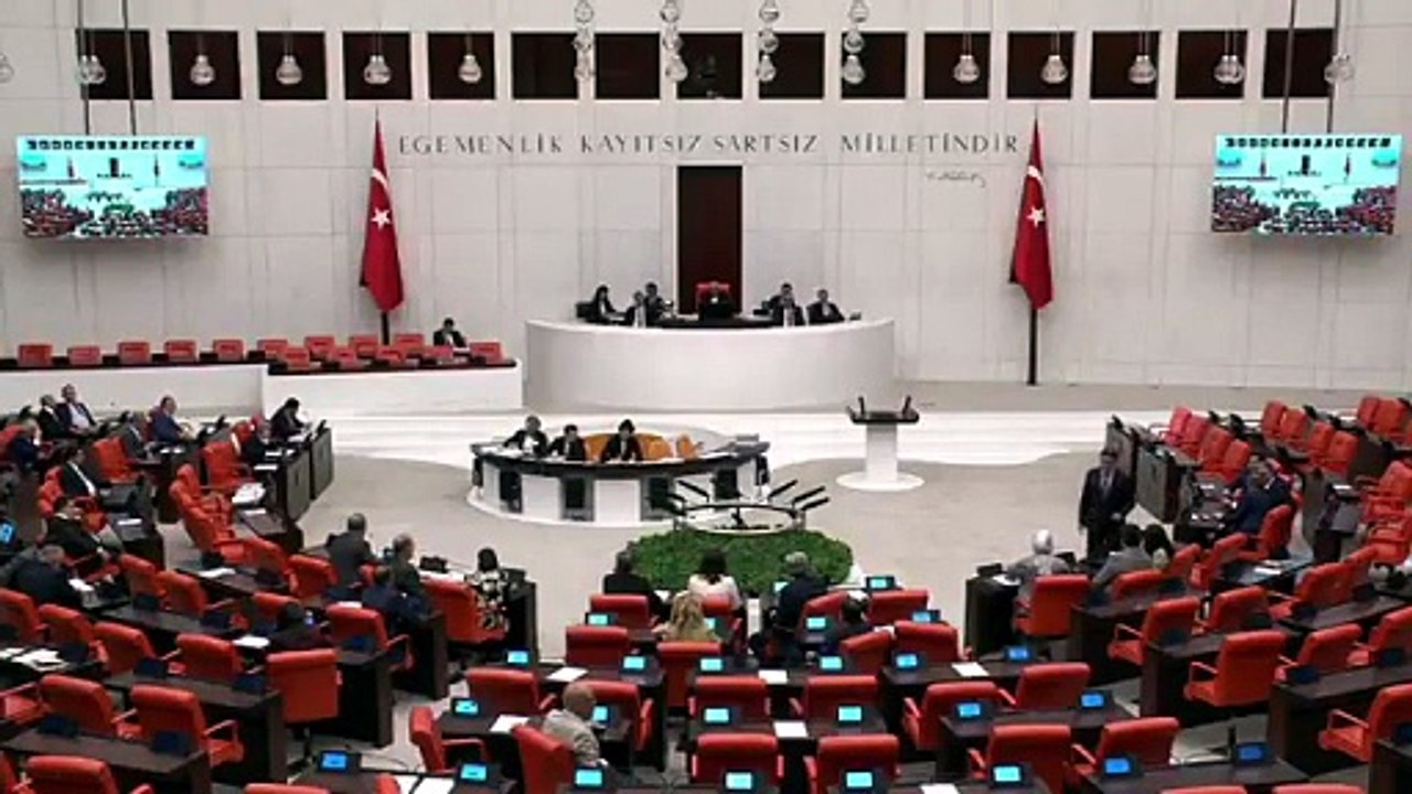 Açlık grevindeki Tuğçenur Özbay 41 kiloya düştü... DEM Partili Akın TBMM'de gündeme getirdi
