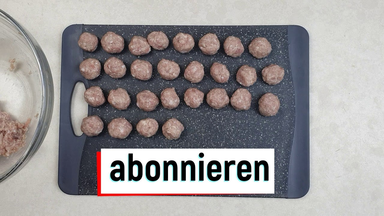 Lieblingssuppe für Kinder, lecker, befriedigend und gesundSuppe mit Fleischpastetchen und Gemüse