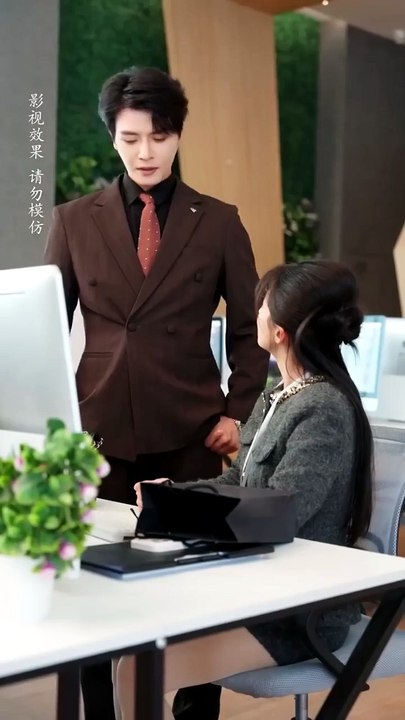 She unexpectedly married the CEO she secretly loved for years, becoming a joke in high society.