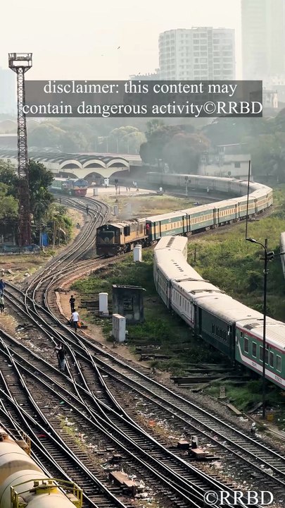 Tracks, turns, and travels. 🛤️🎒🌏