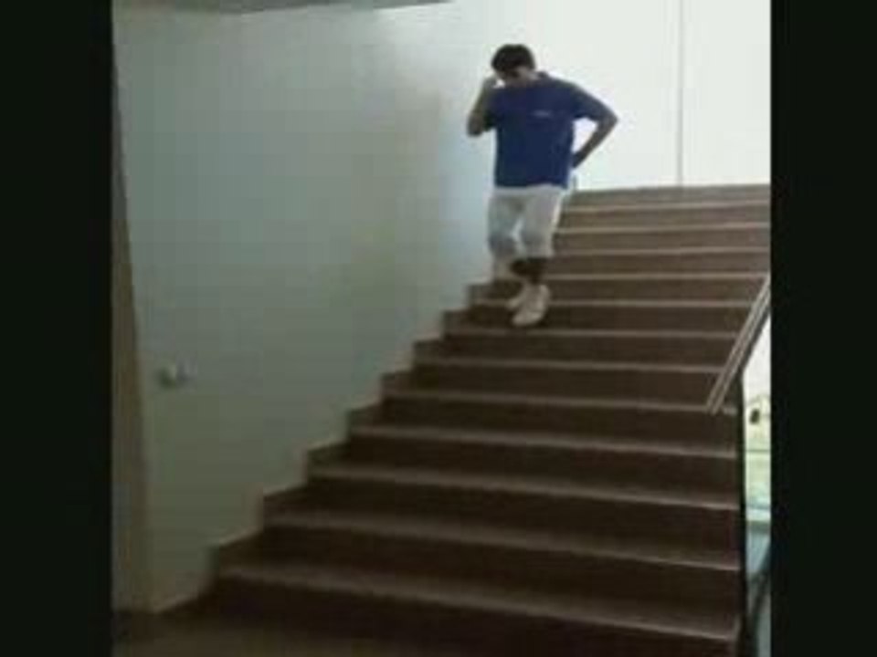 dessendre des escalier en glissant