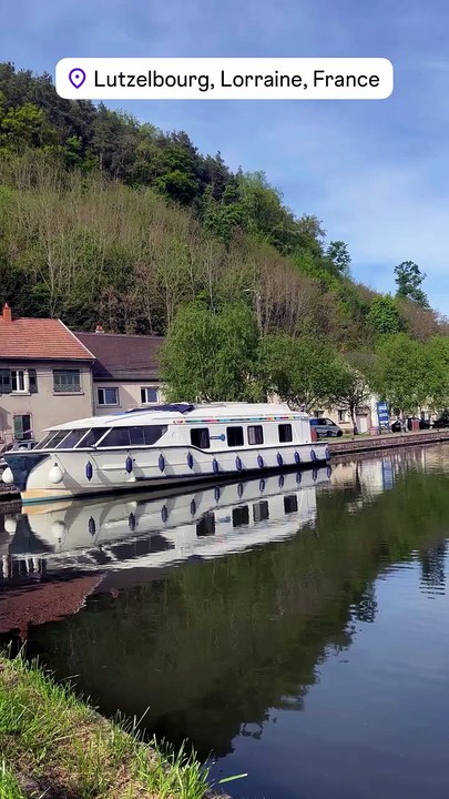 🇫🇷 Le Canal de la Marne au Rhin, côté Lutzelbourg. #nature #bateaux.mp4