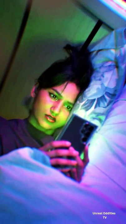 Girl’s Eyes Turn White While Watching Her Phone 😱 Terrifying Horror Transformation