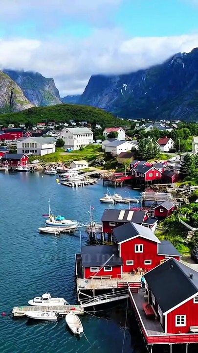 Experience Oslo: Iconic Architecture, Fjords, and Viking History! 🚢🏔️
