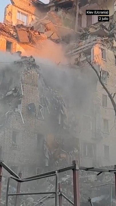 Kiev sufre una noche de ataques rusos que deja varios muertos y heridos.
