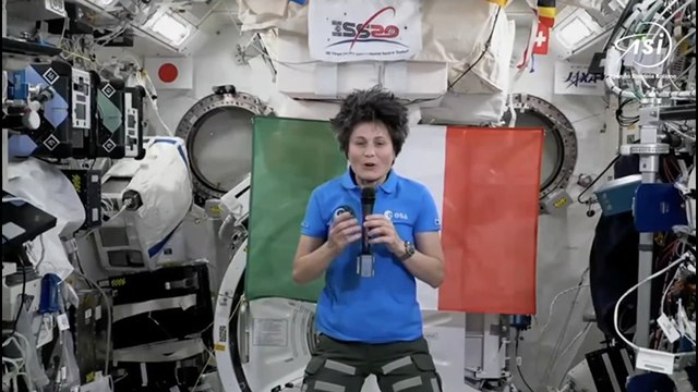 Concorso 'Spazio alle Idee', Samantha Cristoforetti: La prossima costellazione satellitare italiana si chiamerà 'Iride'