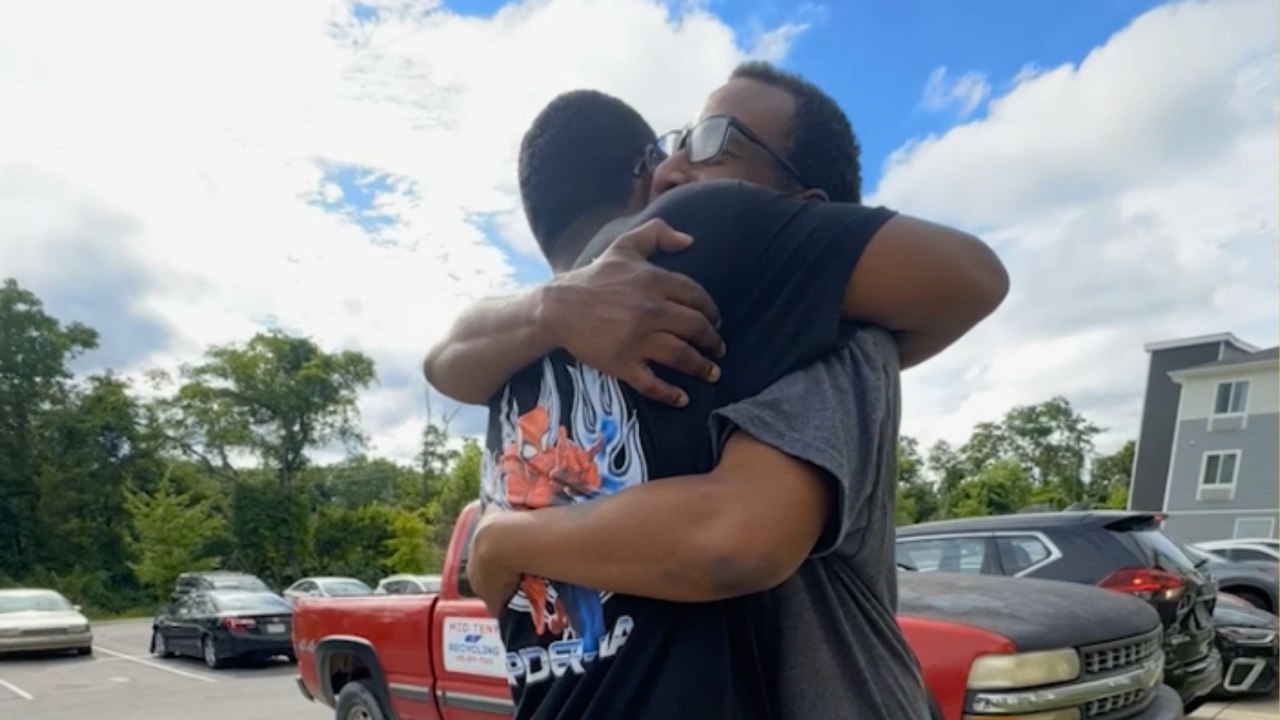Husband Who Was Put Up For Adoption Meets Biological Mom And Dad | Happily TV
