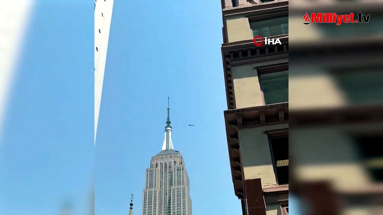 443 metrede evlenme teklifi! Rus çift gözaltına alındı, taşıdıkları pankart dikkat çekti