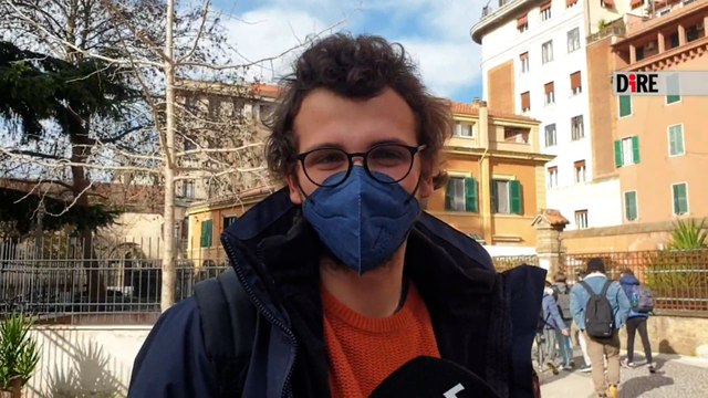 Al 'Newton' di Roma si torna a scuola nonostante il virus: La paura c'è, ma è bello vedere i compagni