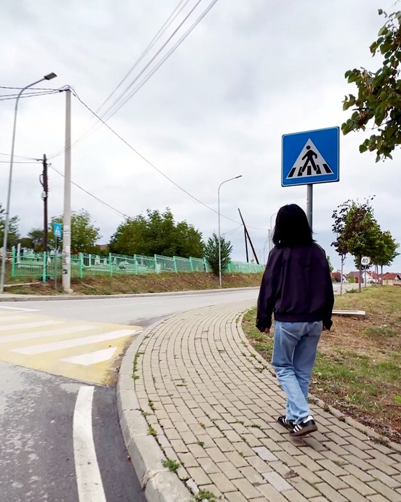 Crossing the road with confidence 😂