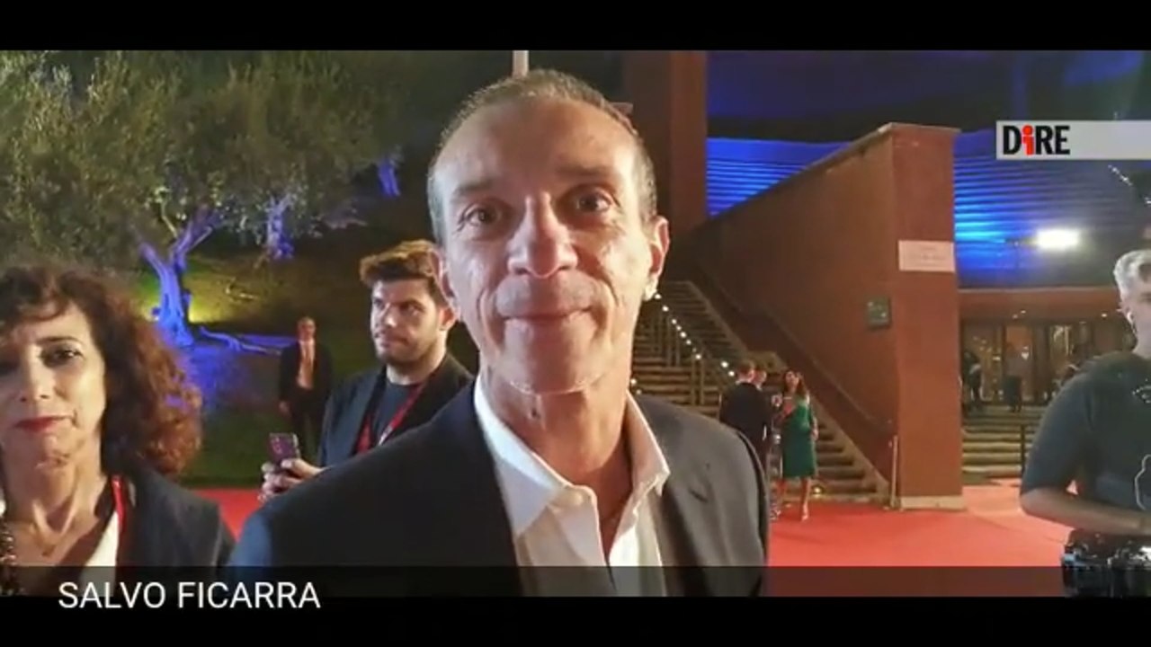 Festa del Cinema di Roma, Ficarra e Picone scherzano sul red carpet