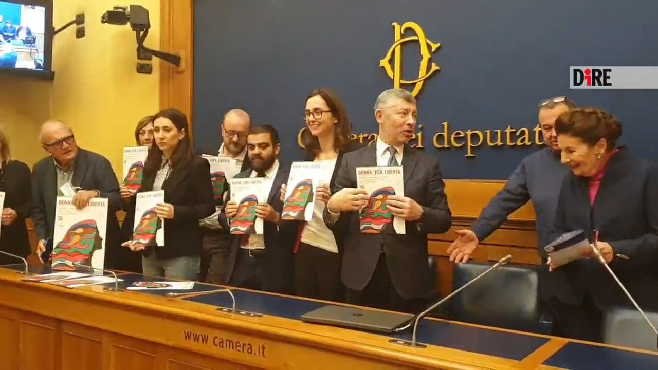 I parlamentari italiani: "Teheran grazi i condannati a morte"
