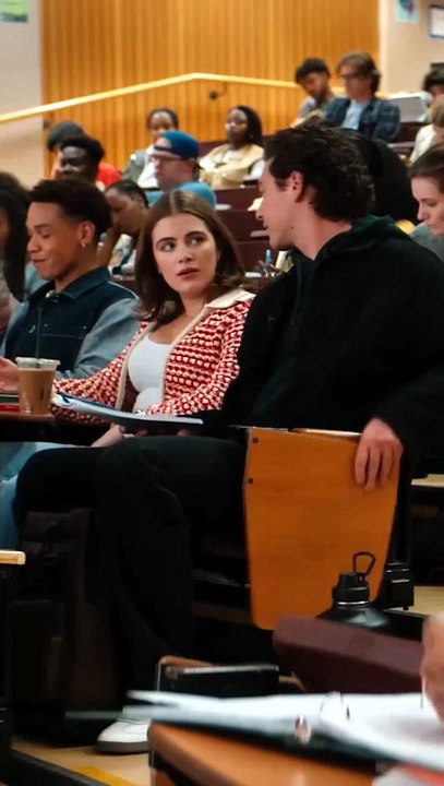 Fake Dating Gets Loud on Off Campus