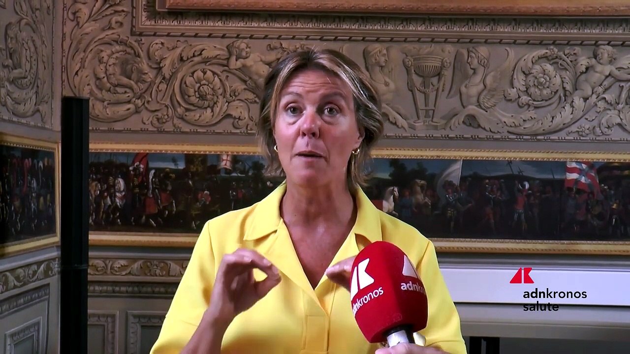 Salute: Lorenzin (Health & Science), ‘una legge che protegga i minori da web, ai e social’
