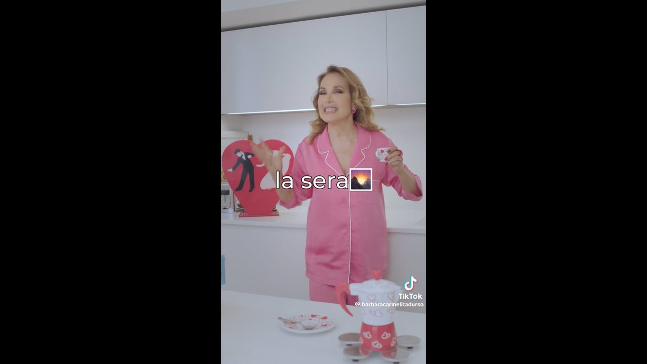 VIDEO| Barbara d'Urso sbarca su TikTok: "Col cuore"