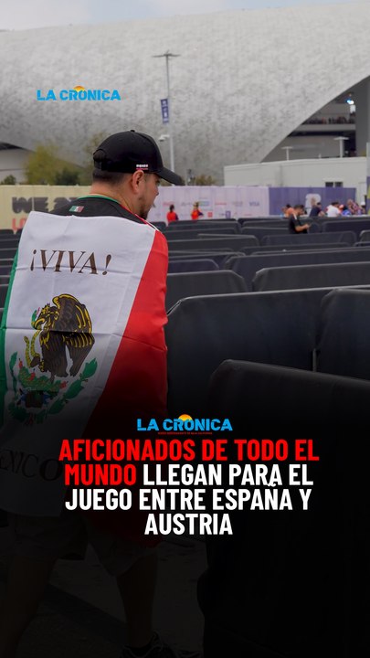 Aficionados de todo el mundo llegan para el juego entre España y Austria
