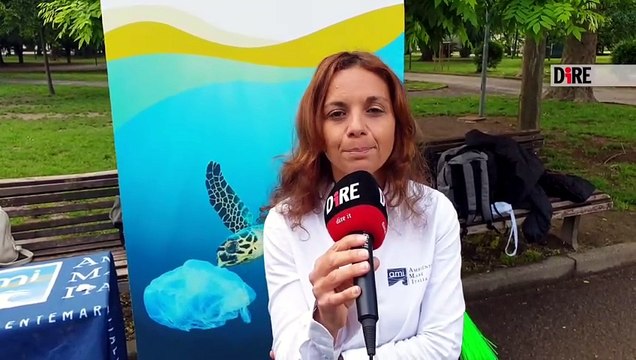 VIDEO | A Milano ripulito Parco Trotter: in azione Ambiente Mare Italia e gli studenti