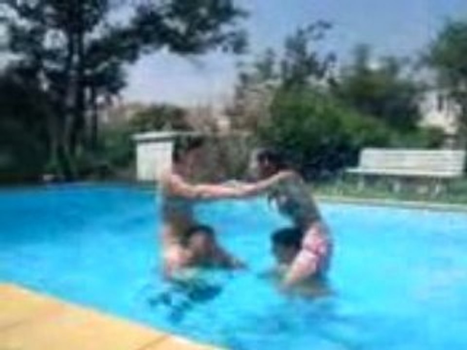 Laetitia & ??  contre Guillaume et moi