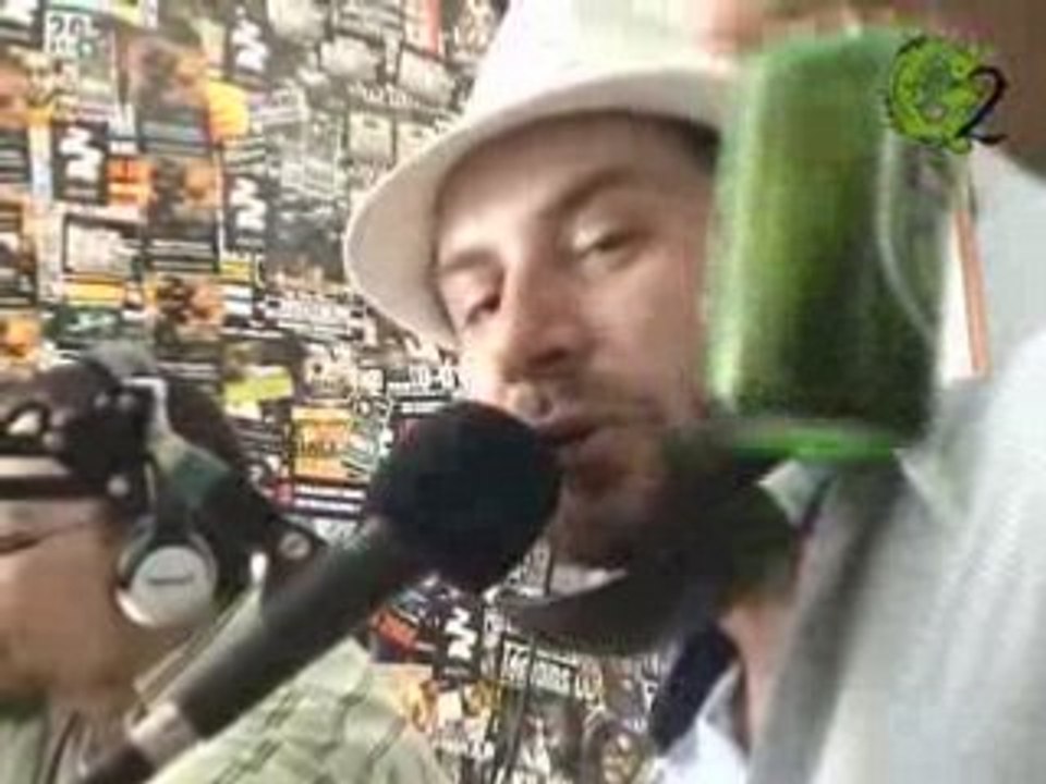 "Ultra festifs" SVINKELS  en live