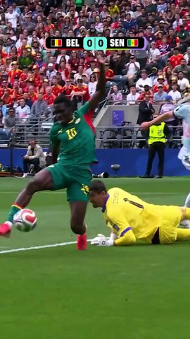 إليك ملخصًا سريعًا لأهداف مباراة بلجيكا 🇧🇪 3-2 السنغال 🇸🇳 في دور الـ32 من كأس العالم 2026: ⚽ 24' | 🇸🇳 حبيب ديارا — السنغال 1-0 ⚽ 51' | 🇸🇳 إسماعيلا سار — السنغال 2-0 ⚽ 86' | 🇧🇪 روميلو لوكاكو — بلجيكا 2-1 ⚽ 89' | 🇧🇪 يوري تيليمانس — بلجيكا 2-2 ⚽