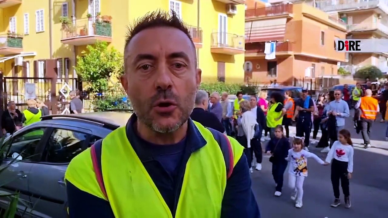 Roma, i residenti di San Basilio in piazza contro il progetto 'Black Point': "Gualtieri chiude il quartiere"