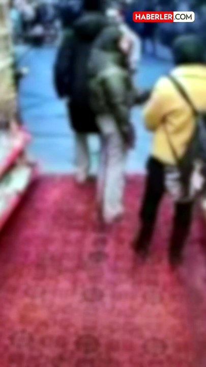 İstanbul'da erkek esnafı taciz eden kadının yeni görüntüleri ortaya çıktı