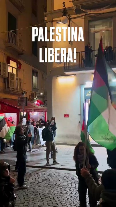Centinaia in strada a Napoli con la 'resistenza palestinese'