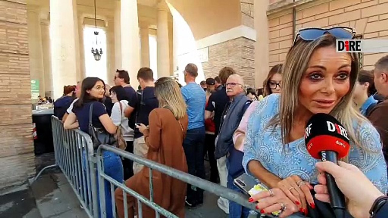 Papa Francesco, in ricordo dei fedeli in piazza San Pietro