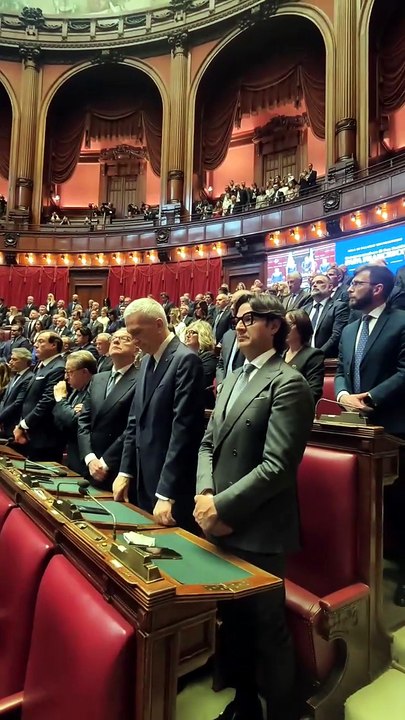 A Montecitorio il Parlamento ricorda Papa Francesco: un minuto di silenzio durante la commemorazione
