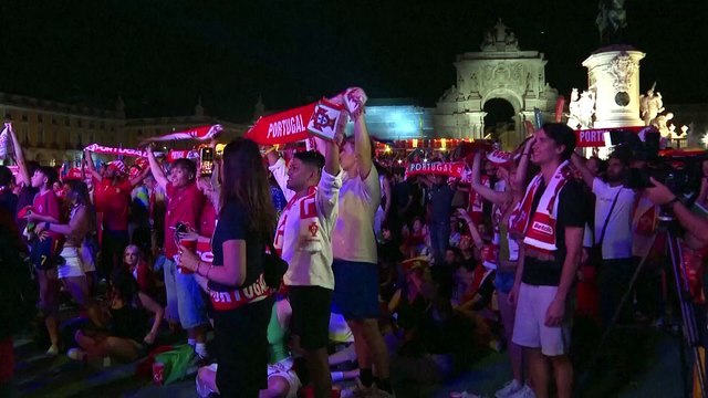 Portugal: adeptos festejam vitória sobre a Croácia no Mundial