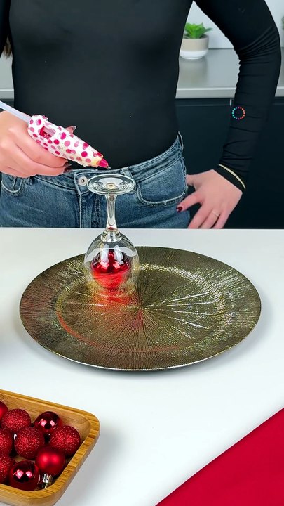 Unique DIY Christmas centerpiece