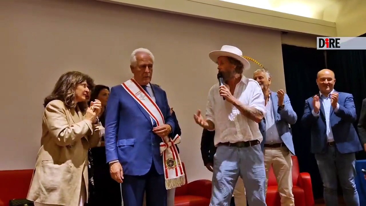 Jovanotti augura "buon vento alla Flotilla, una grandiosa iniziativa"