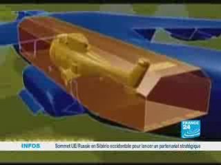 L'A400M sort des hangars de Seville