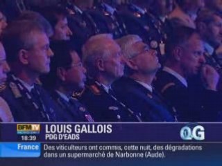 L'A400M sort des hangars de Seville 2