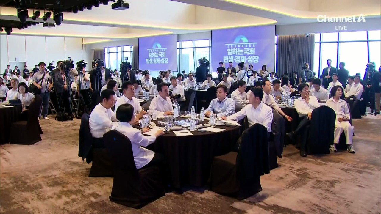 한자리 모인 민주당 당권주자 3인…앞에선 화기애애 돌아서면 맹폭